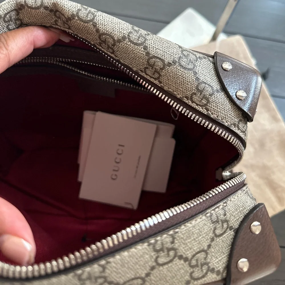 AUTHENTIC Gucci GG Supreme Tote Shoulder Bag - Picture 5 of 13